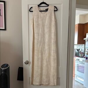 Elegant Cream Sleeveless Maxi Dress